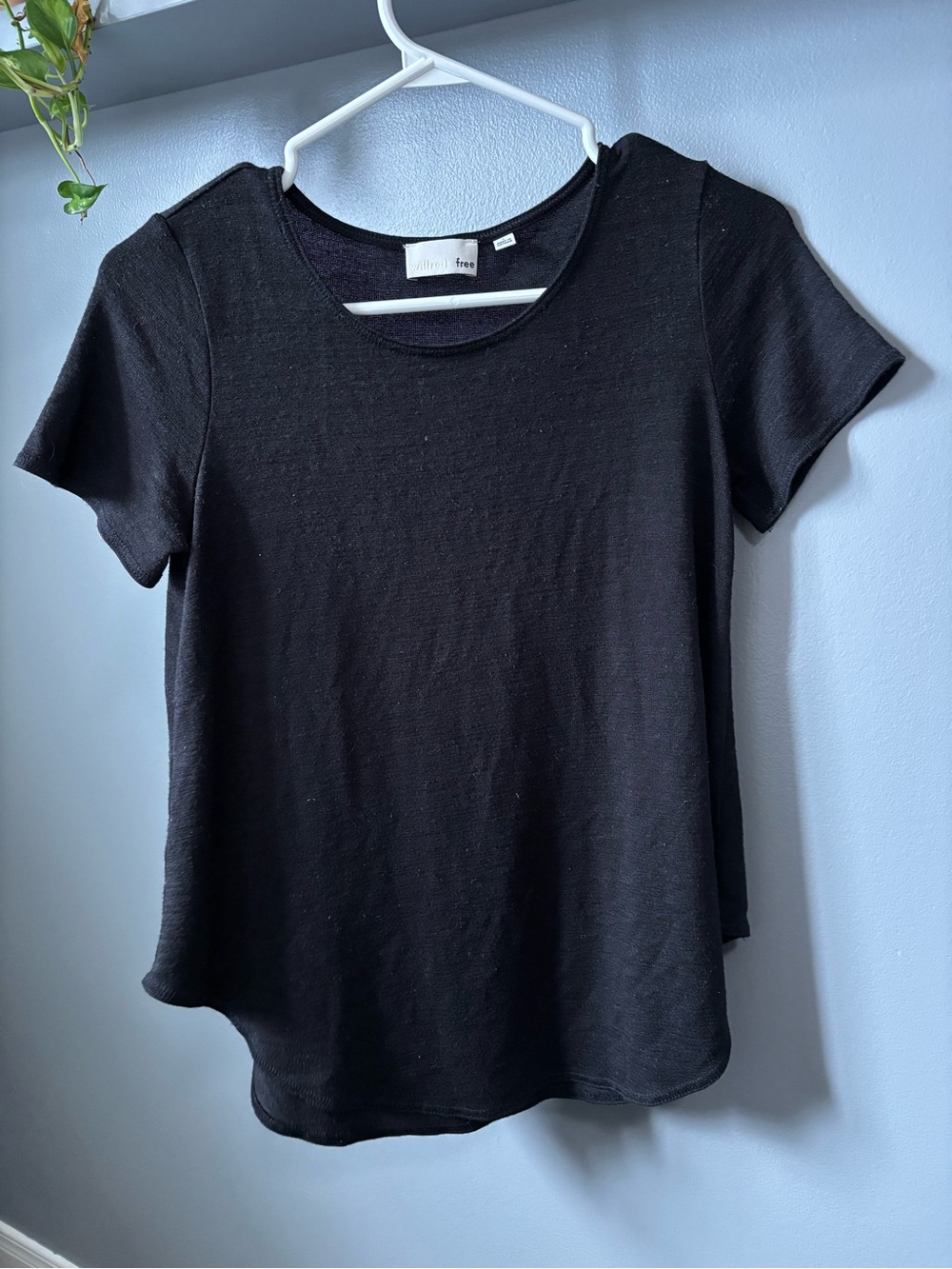 Aritzia Wilfred Black Short Sleeve Top